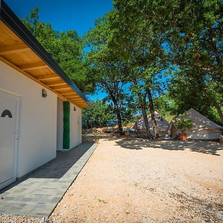 Hotel Rock Oak Glamping 3 à Imotski Extérieur photo